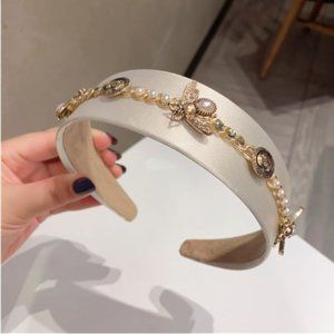 1 White  Luxury Bee Pearl Headband